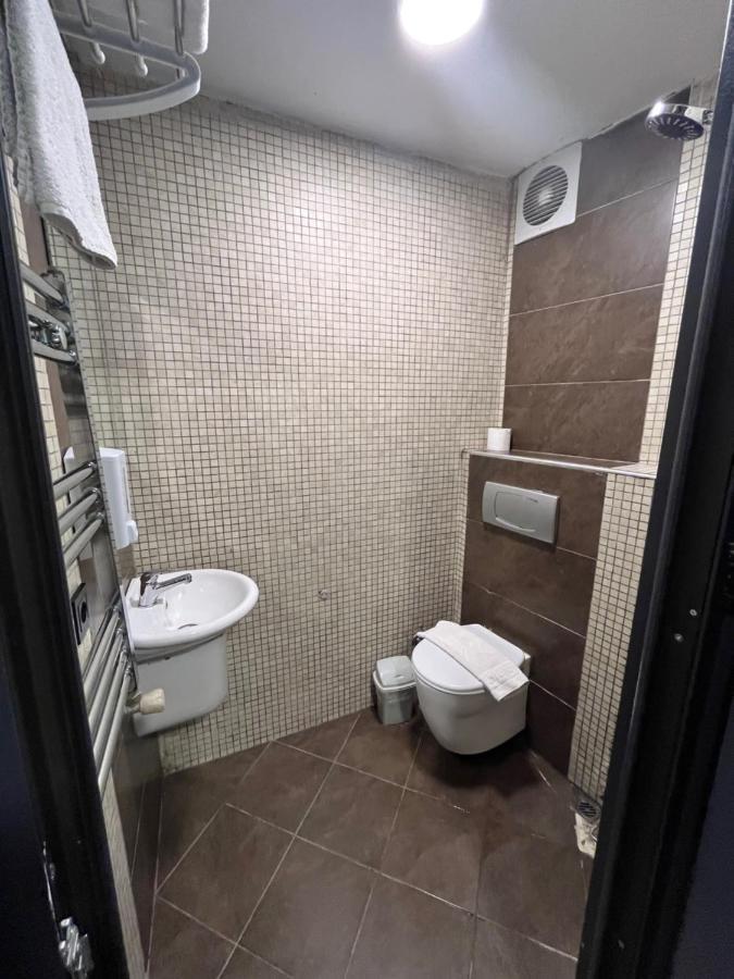 Taksim Park Hotel Istanboel Buitenkant foto