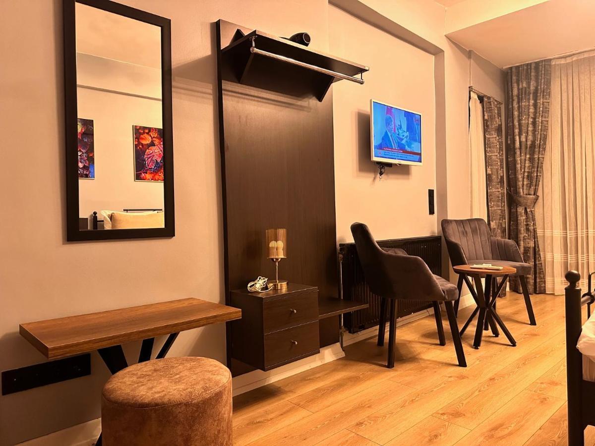 Taksim Park Hotel Istanboel Buitenkant foto