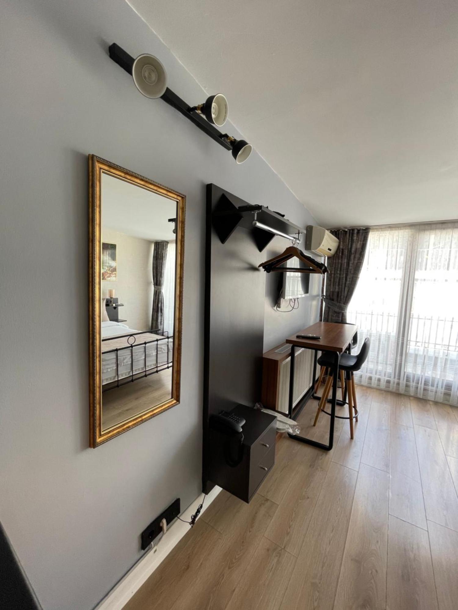 Taksim Park Hotel Istanboel Buitenkant foto