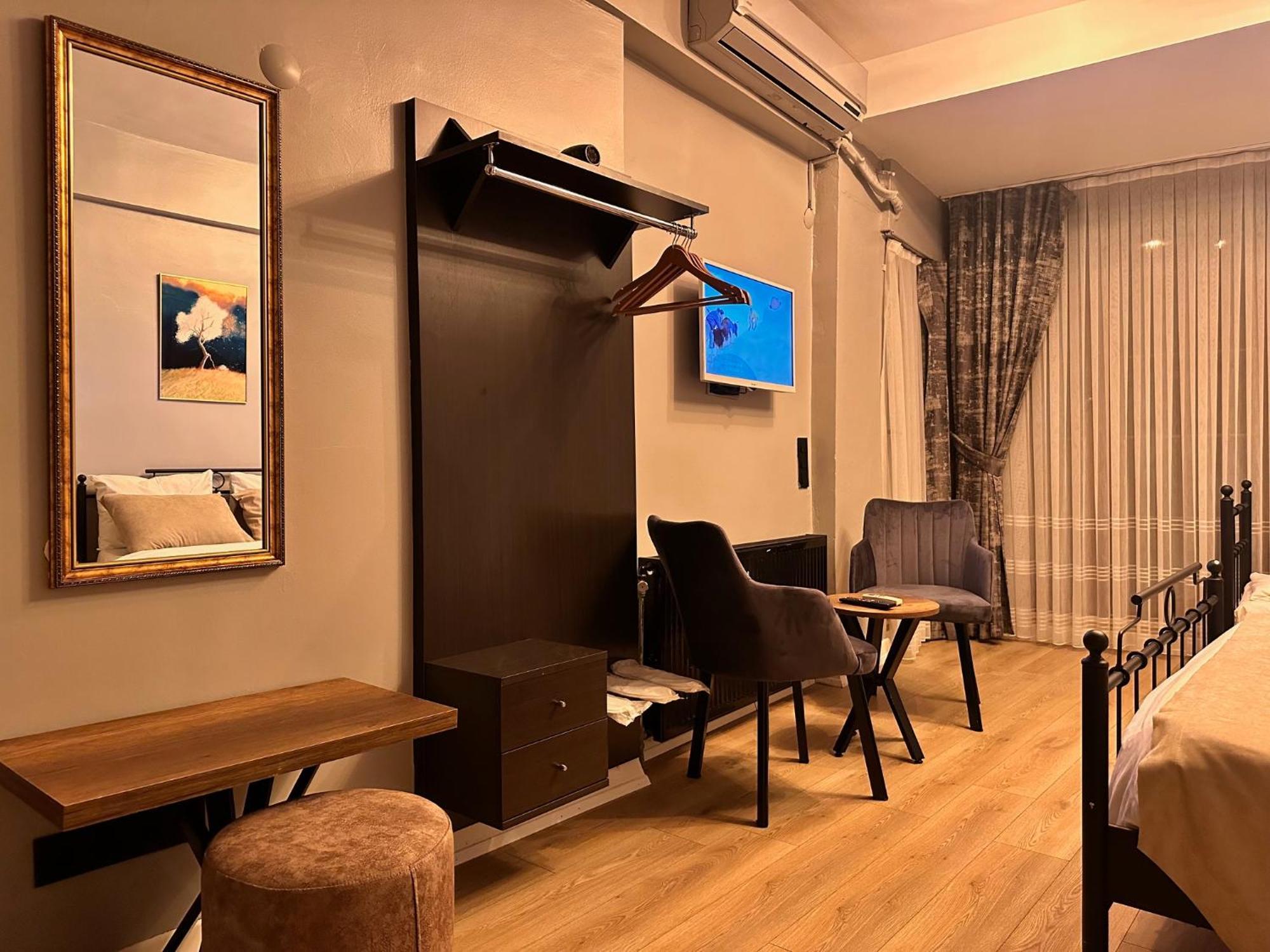 Taksim Park Hotel Istanboel Buitenkant foto